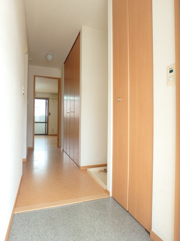 玄関　図面と現状に相違がある場合には現状を優先