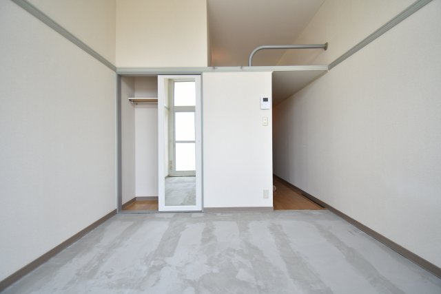 居室・リビング　画像は別号室。ご参考にどうぞ