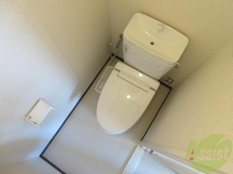 トイレ　ウォシュレットついてます。