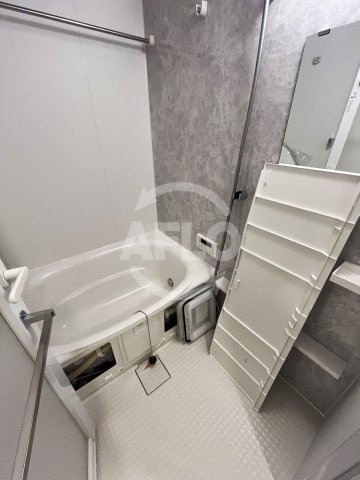 バス・シャワールーム　コンフォリア・リヴ博労町一丁目Q　浴室