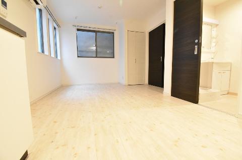 居室・リビング　室内