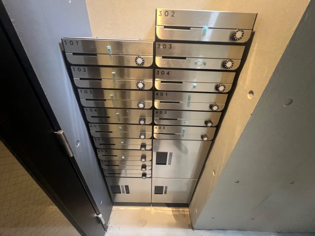 エントランス　建物の内部です