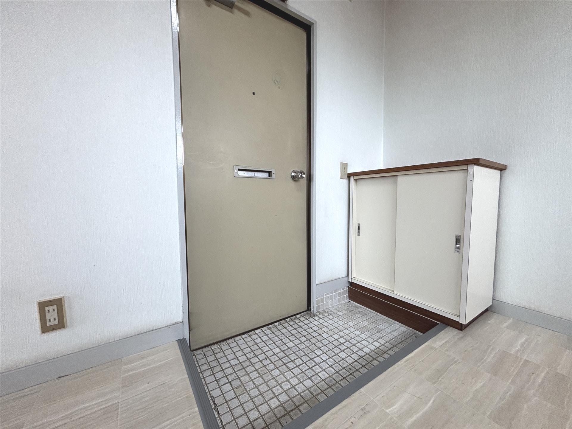 玄関　シューズBOX付