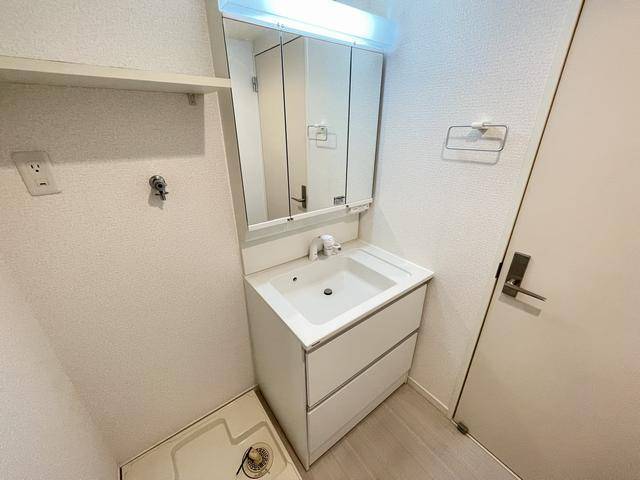 洗面設備　独立洗面台です。