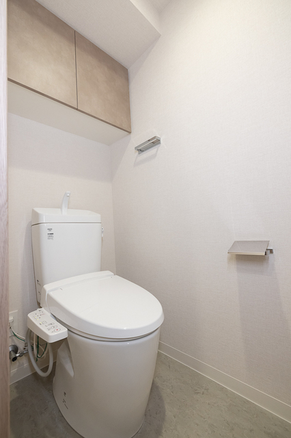 トイレ　※写真は同タイプ住戸です。