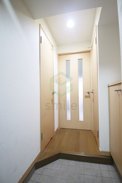 玄関　別部屋の写真です