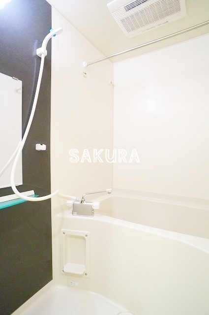 バス・シャワールーム　日々の疲れを癒すお風呂です♪