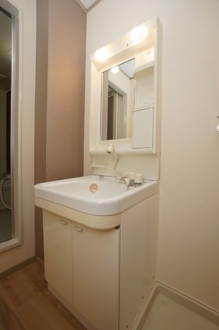 洗面設備　洗髪洗面化粧台