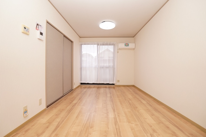 居室・リビング　リビング（エアコン・照明）