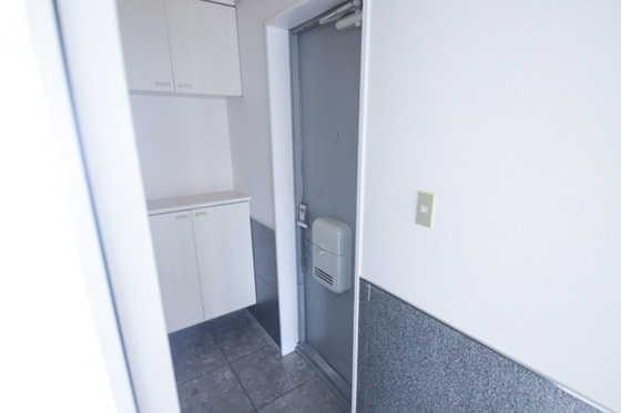 玄関　※別部屋の写真です