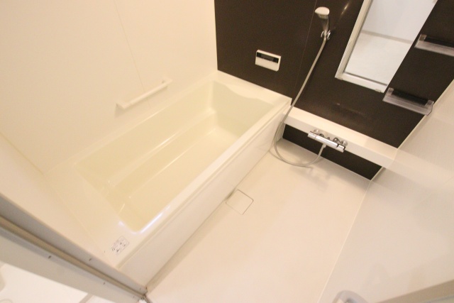 バス・シャワールーム　※別室の参考写真の為、現況優先です。