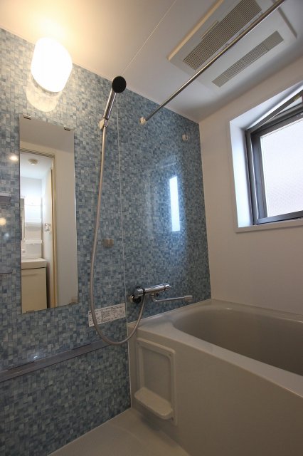 バス・シャワールーム　同物件別号室のものです。