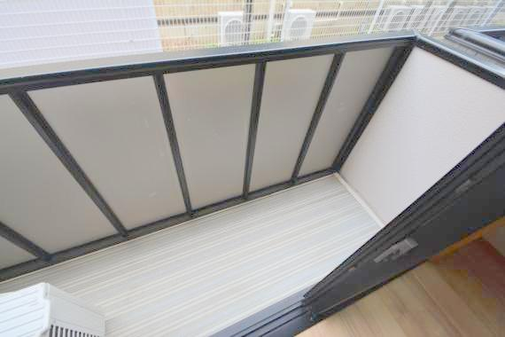 バルコニー　風通しの良いバルコニー。洗濯物もよく乾きそうです。