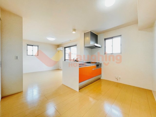 居室・リビング　こちらの居間で趣味の時間をお楽しみください