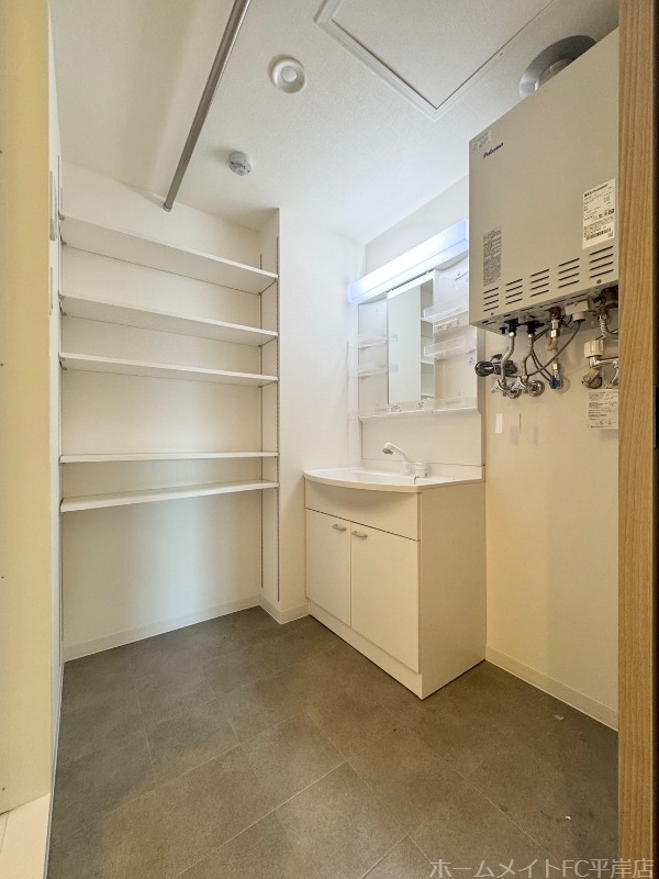 洗面設備　３０７号室の写真です。