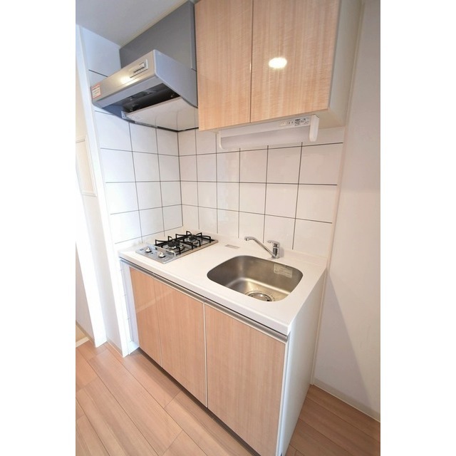 キッチン　コンパクトなキッチンで掃除もラクラク