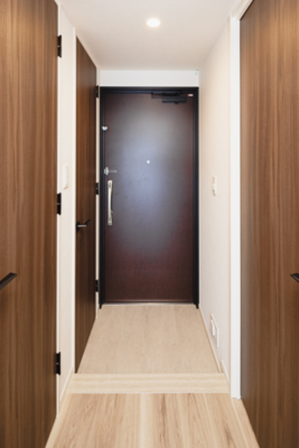 玄関　※写真は同タイプ住戸です。