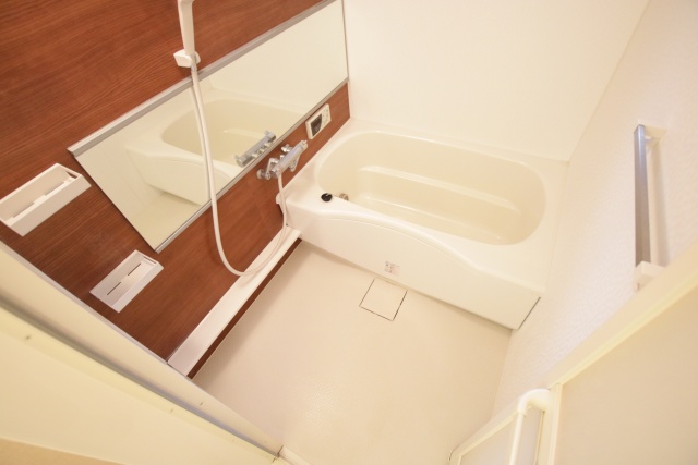 バス・シャワールーム　※別室の参考写真の為、現況優先です。