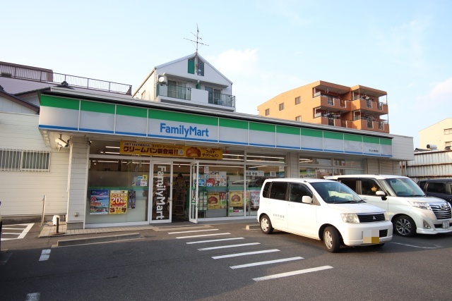 コンビニ　ファミリーマート　守山小幡南店（コンビニ）まで300m