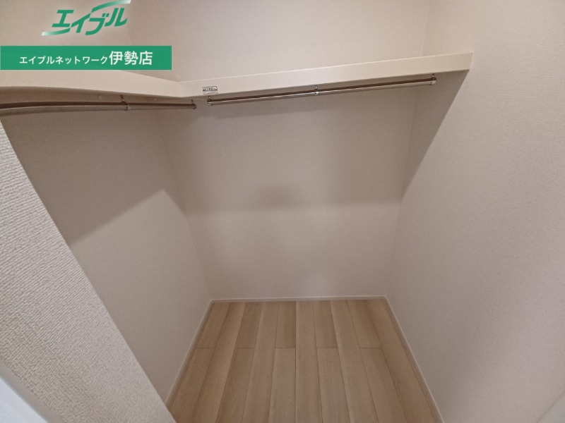 収納　同型参考写真