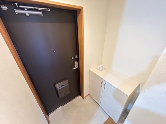 玄関　※別部屋の写真です