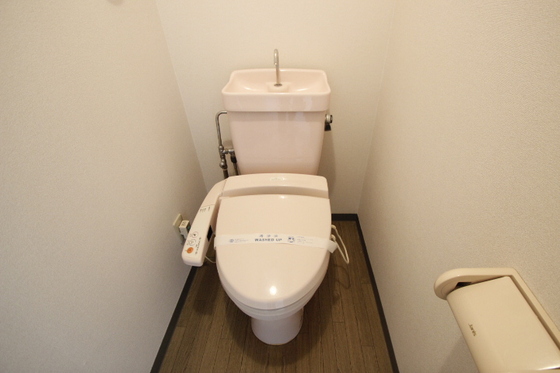 トイレ　※別部屋の写真です