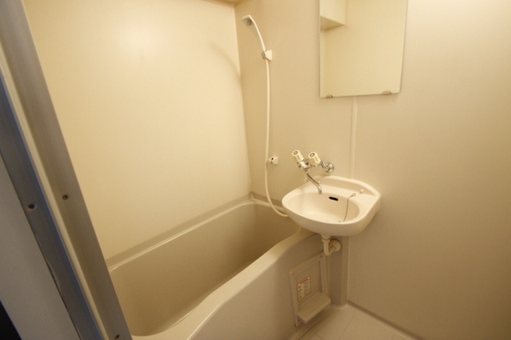 洗面設備　※別部屋の写真です