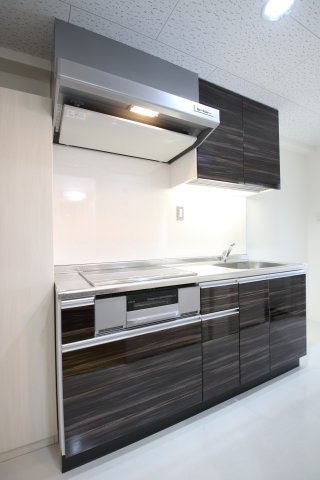 キッチン　コンパクトなキッチンで掃除もラクラク