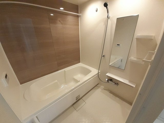 バス・シャワールーム　お風呂で日々の疲れを落としましょう