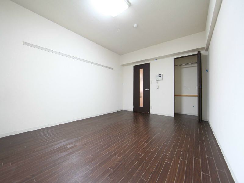 その他部屋・スペース　洋室10.5帖　クローゼット（収納充実してます）