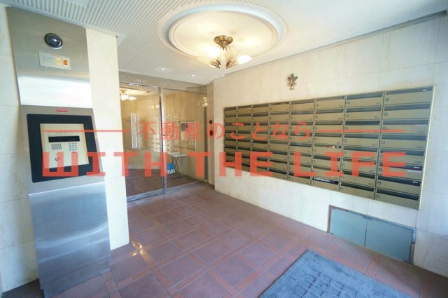 ロビー　落ち着いたロビーです