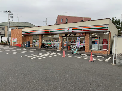 コンビニ　セブンイレブン板橋交通公園前店（コンビニ）まで245m