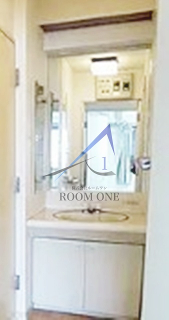 洗面設備　洗面台です。