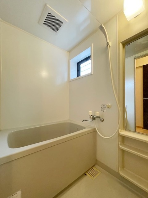 バス・シャワールーム　浴室