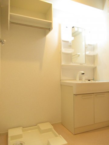 洗面設備　使いやすい洗面所です