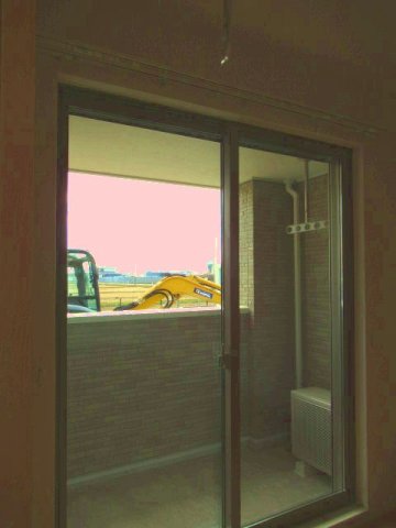 バルコニー　お洗濯にも便利なバルコニー付き