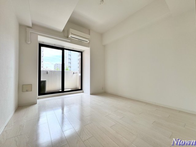 その他　ゆったり過ごせる居間です