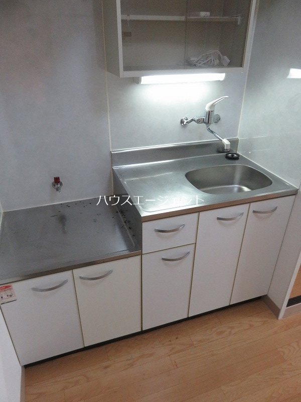 キッチン　2口ガスコン付きのキッチンです