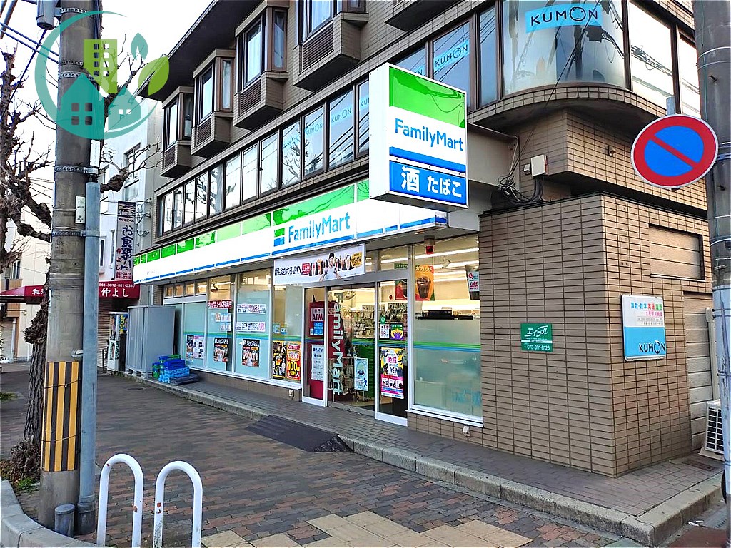 コンビニ　ファミリーマート 阪神大石駅前店（コンビニ）まで141m