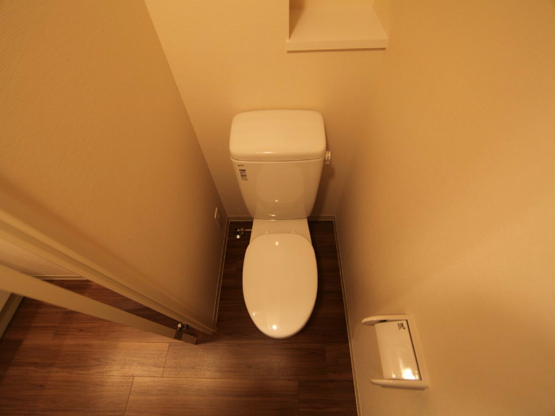 トイレ　トイレ　温水洗浄便座取り付け可