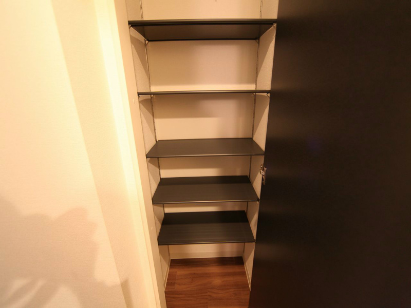 玄関　玄関　シューズボックス付