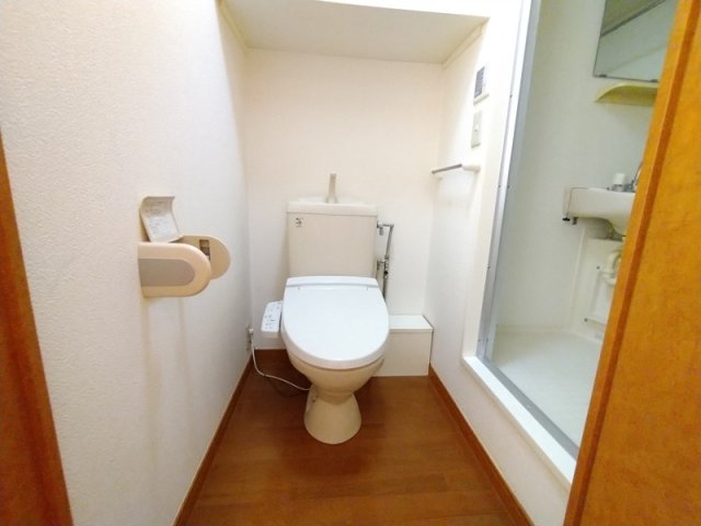 その他　温水洗浄便座設置