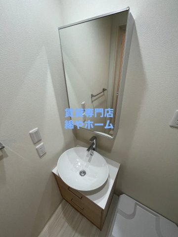 洗面設備　使いやすい独立洗面台です