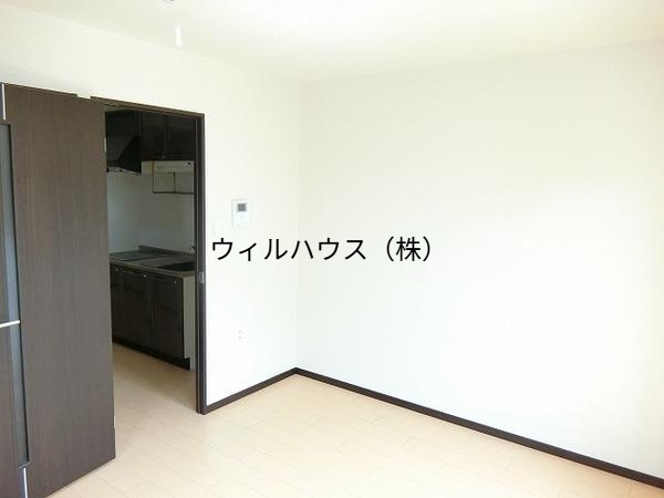 居室・リビング　広々とした洋室！