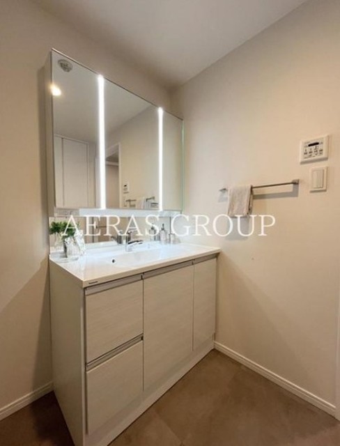 洗面設備　同仕様