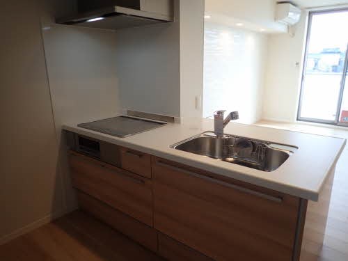 キッチン　広々として使い勝手のいいキッチンです♪