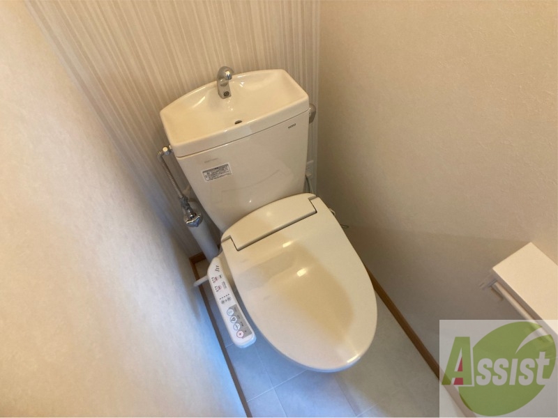 トイレ　こちらはトイレです。清潔感があり、安心して使用できます。