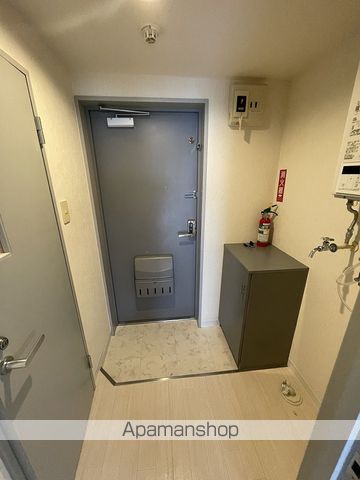 地下鉄東西線 バスセンター前駅 徒歩2分 4階建 築38年の玄関写真