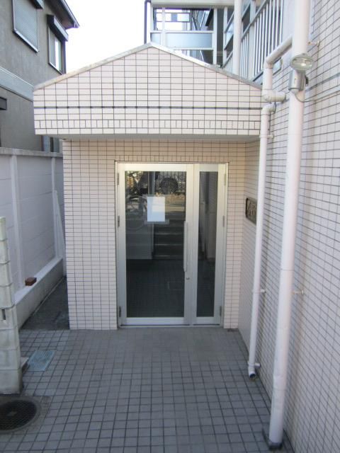 エントランス　入口