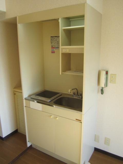 キッチン　写真は２号室のものです